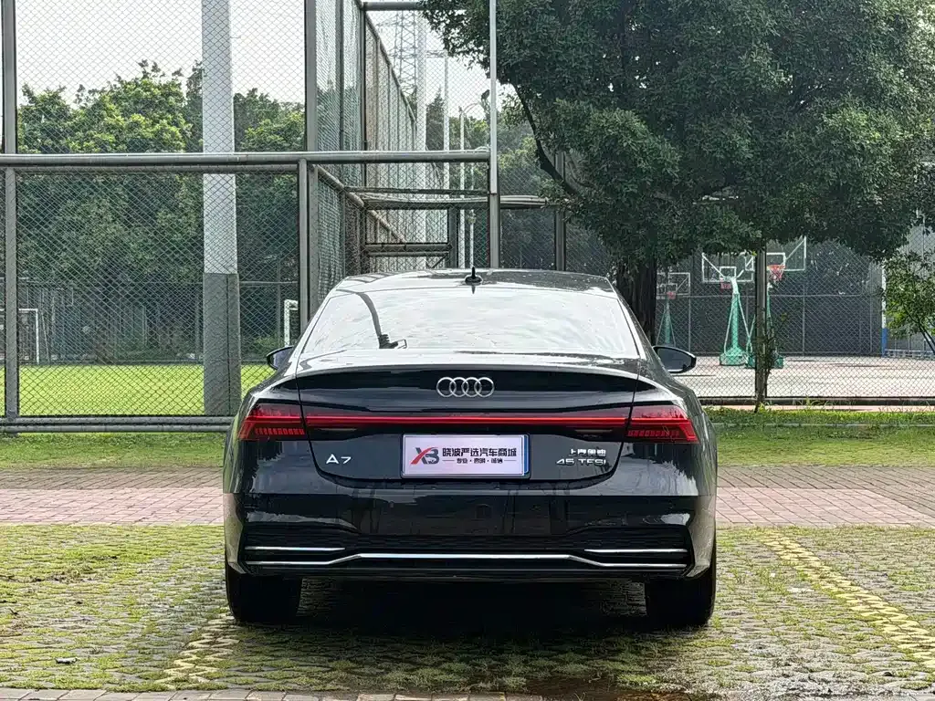 Audi A7L — фото 10