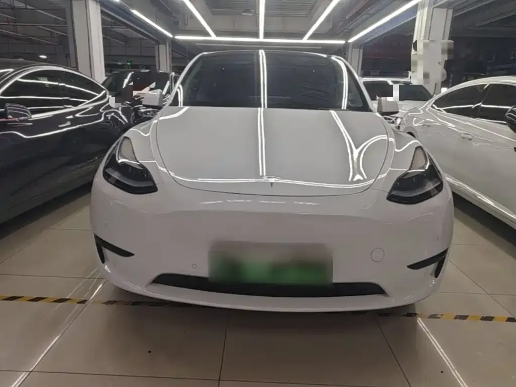 Tesla Model Y — фото 4