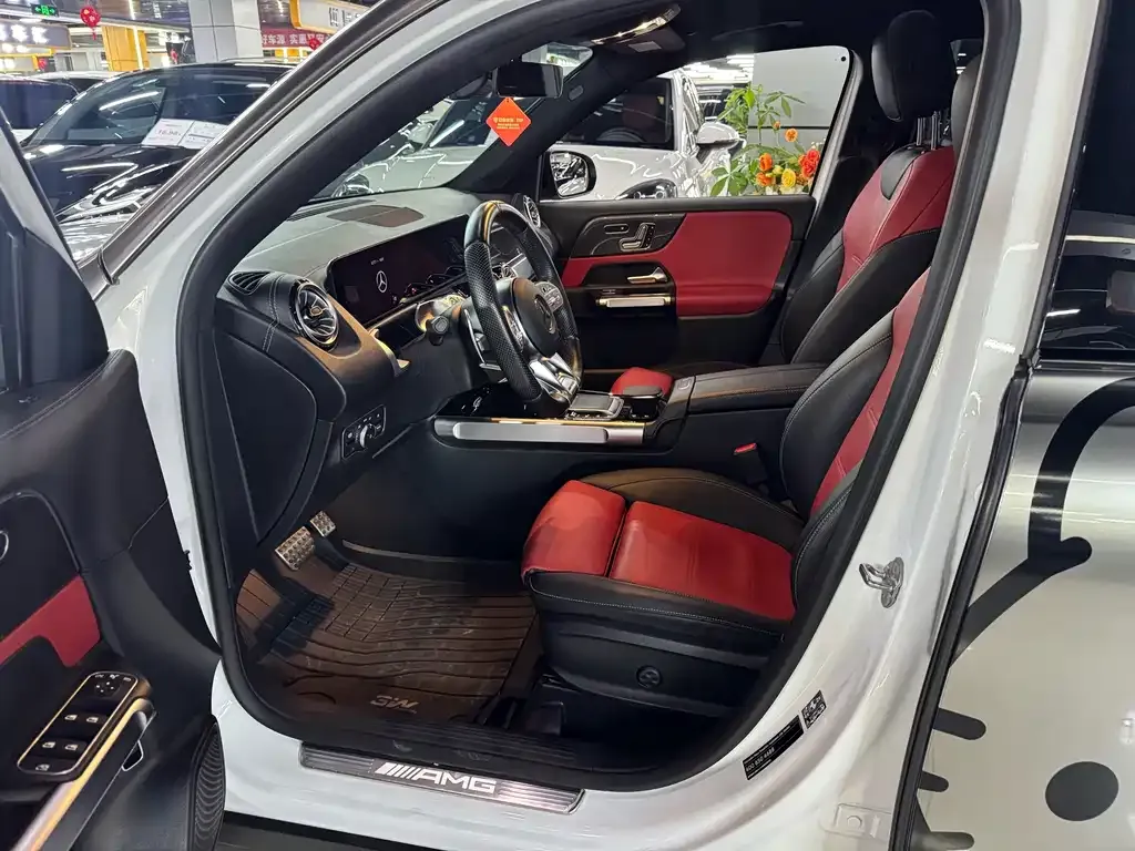 Mercedes-Benz GLB AMG — фото 5