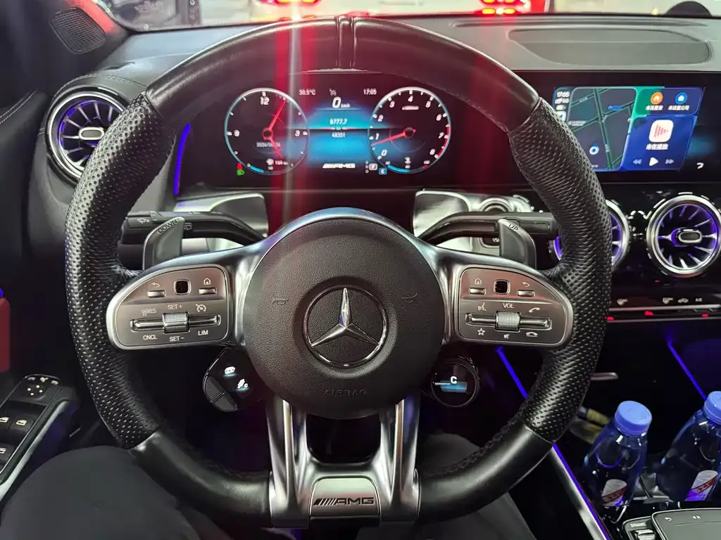 Mercedes-Benz GLB AMG — фото 9