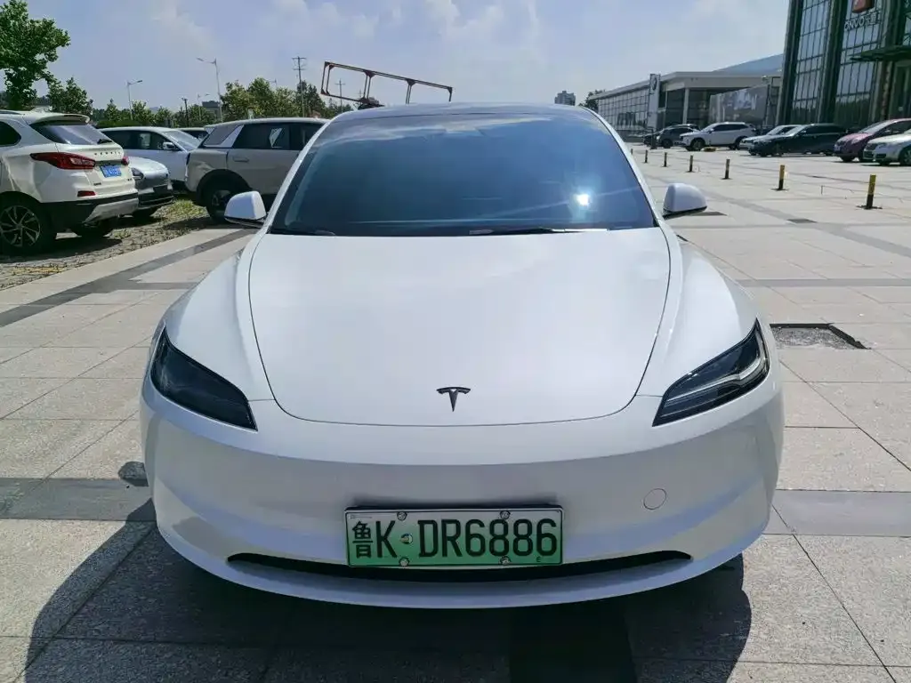 Tesla Model 3 — фото 6
