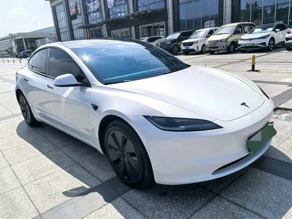 Tesla Model 3 — фото 3