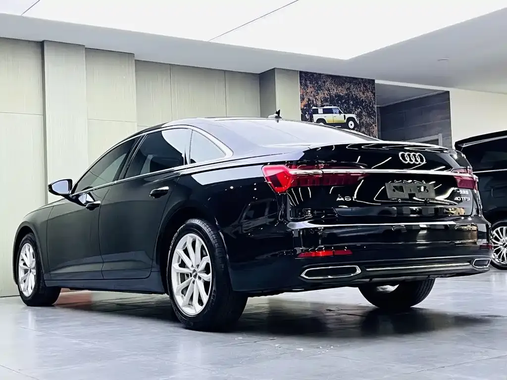 Audi A6L — фото 10