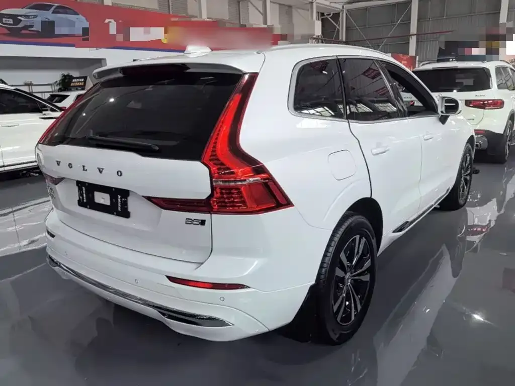 Volvo XC60 — фото 9