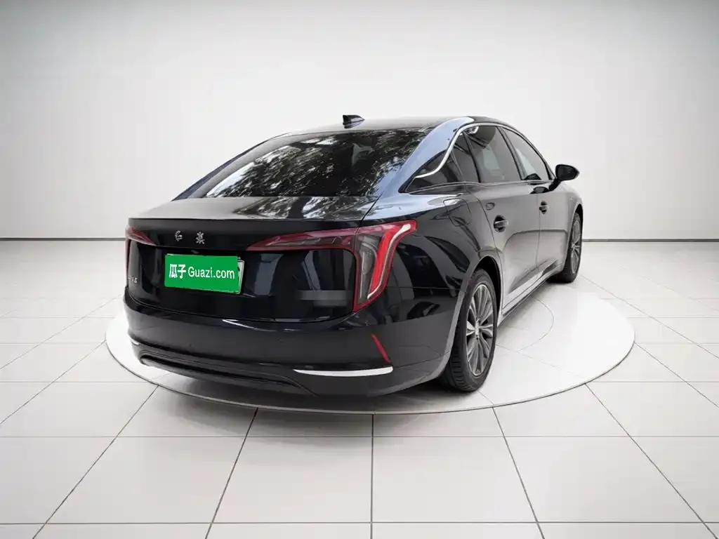 Hongqi E-QM5 — фото 2