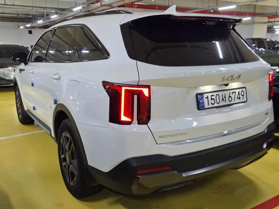 Kia Sorento — фото 9