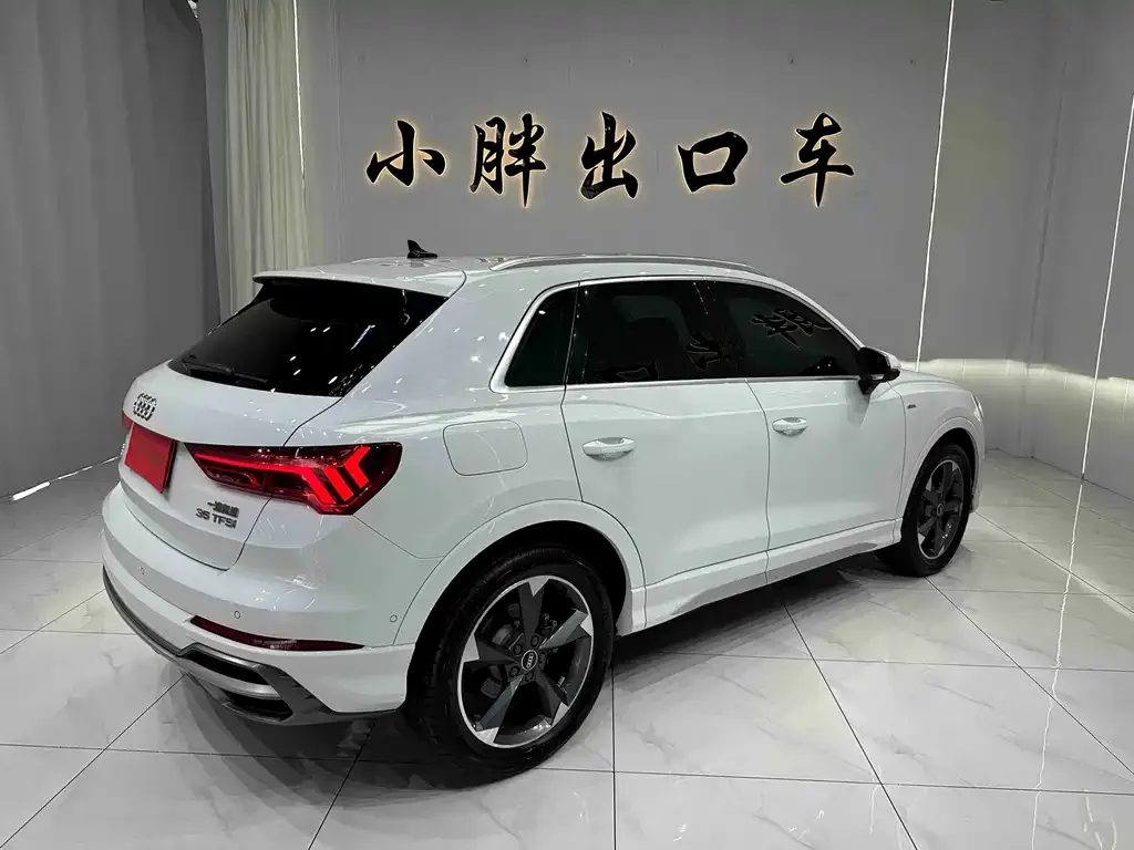 Audi Q3 — фото 10