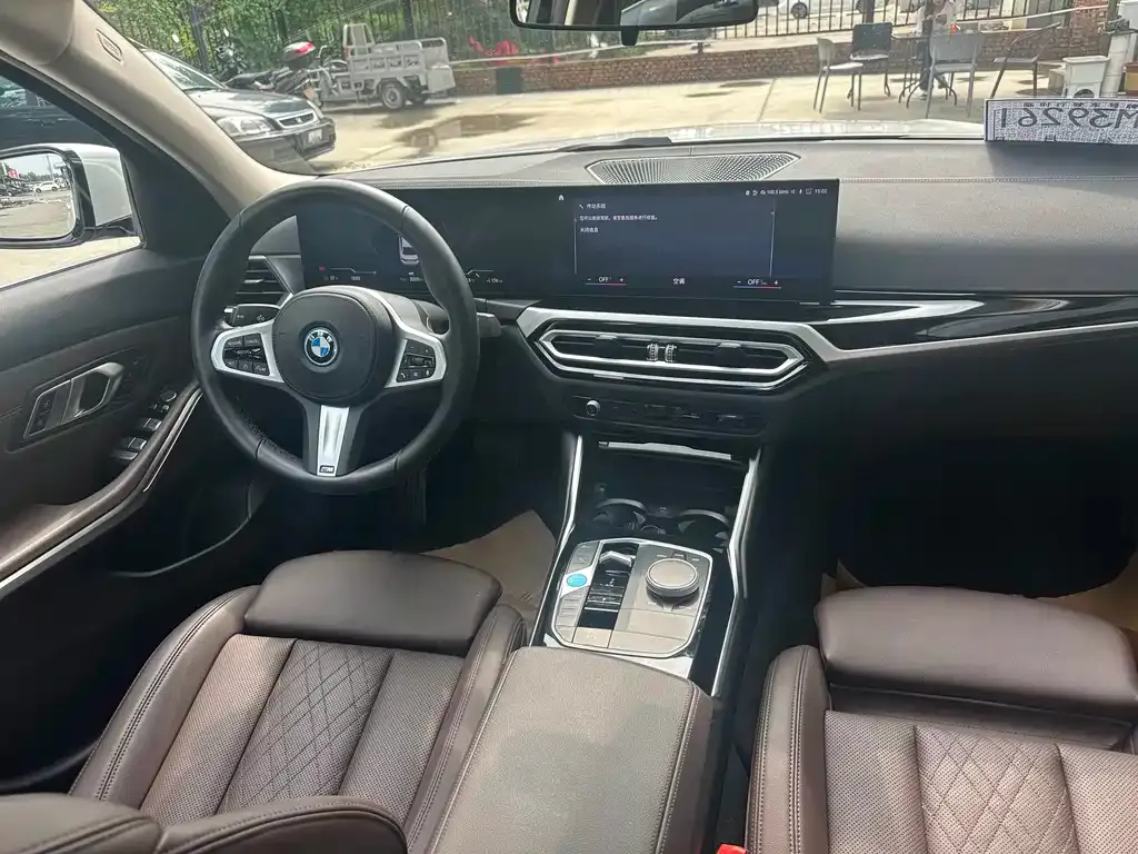 BMW i3 — фото 7