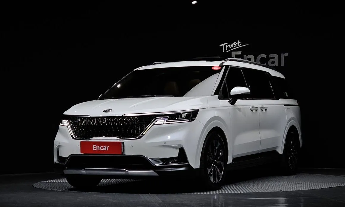 Kia Carnival — фото 1