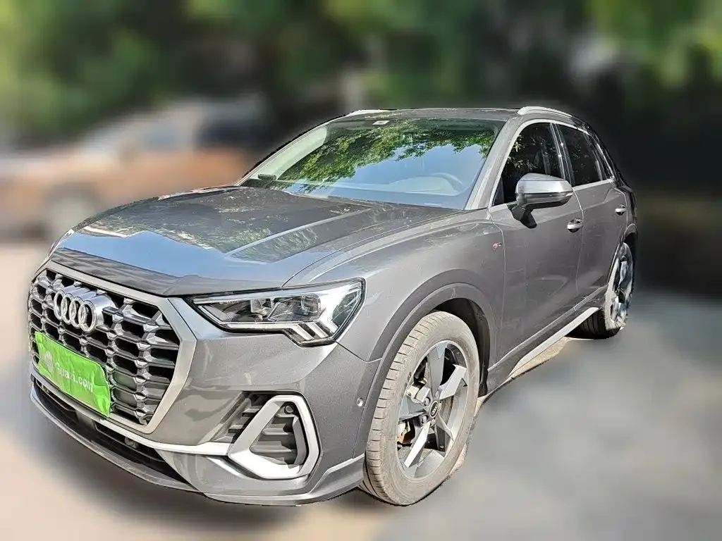 Audi Q3 — фото 1