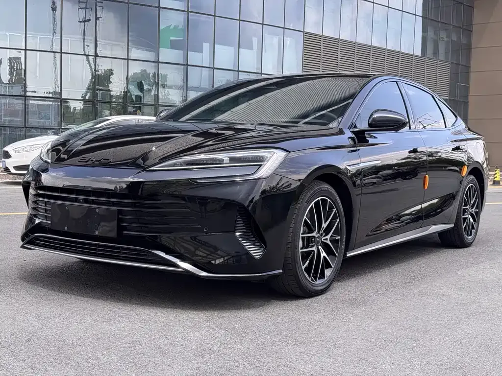BYD Seal — фото 1