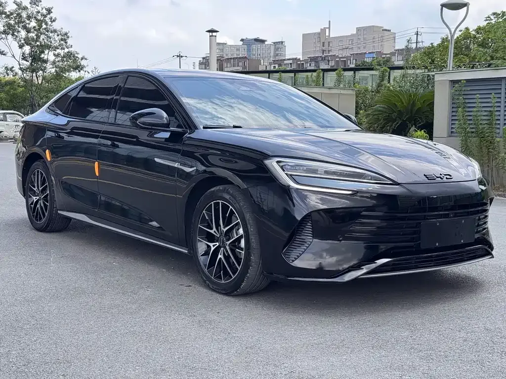 BYD Seal — фото 10
