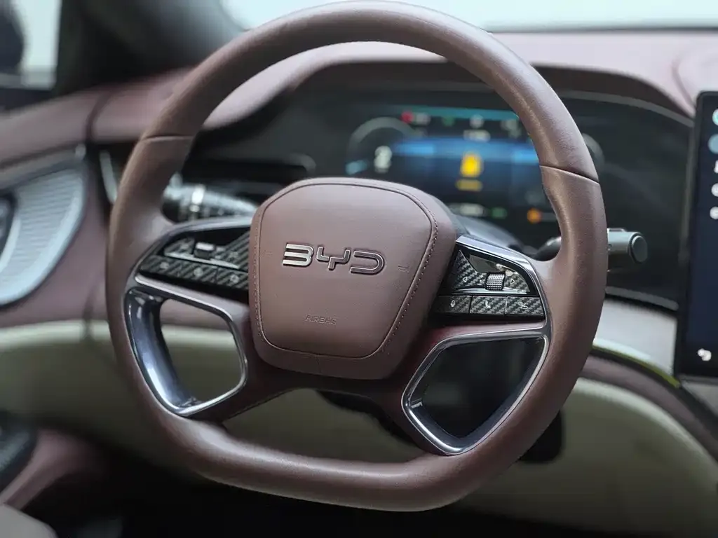 BYD Seal — фото 6