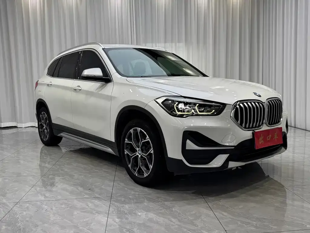 BMW X1 — фото 9