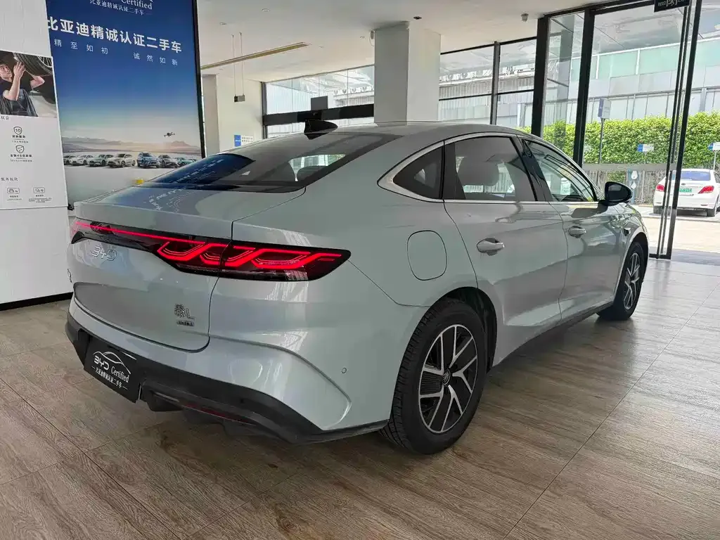 BYD Qin L — фото 5