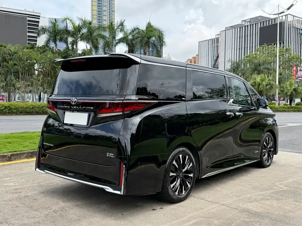 Toyota Vellfire — фото 8