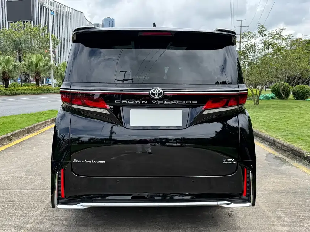 Toyota Vellfire — фото 4