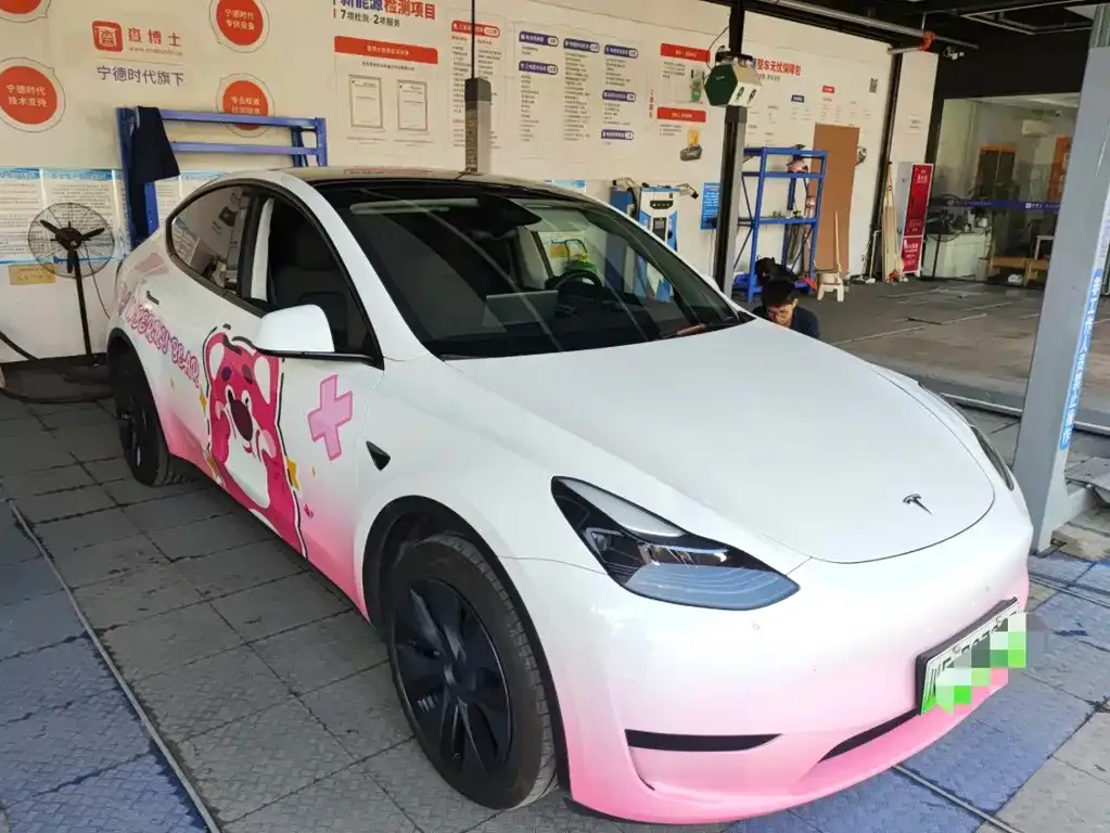 Tesla Model Y — фото 2