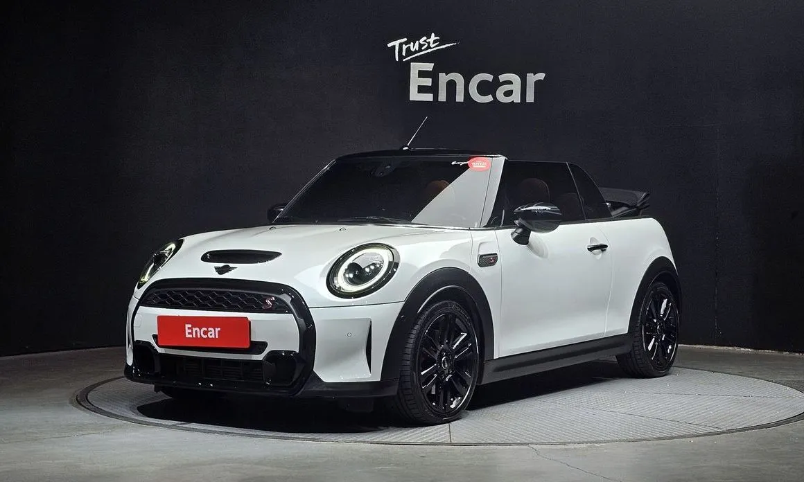 Mini Cooper Convertible — фото 1