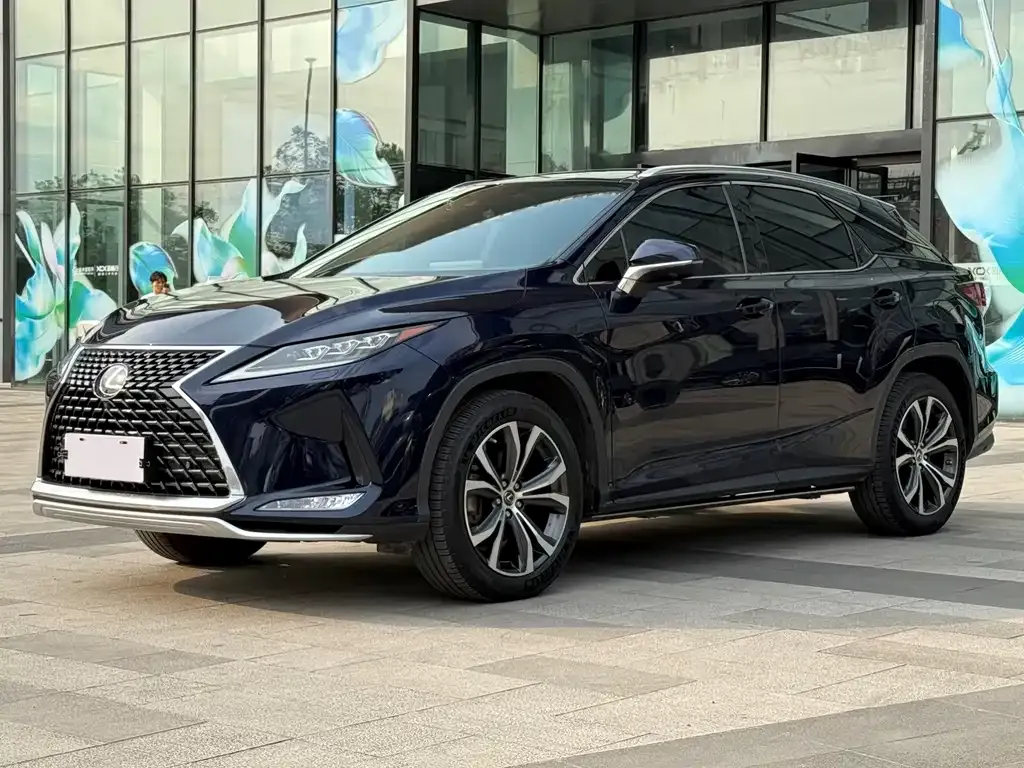 Lexus RX — фото 1