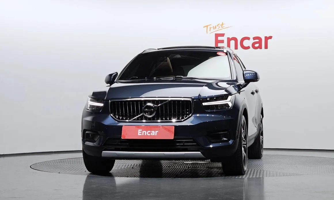 Volvo XC40 — фото 3