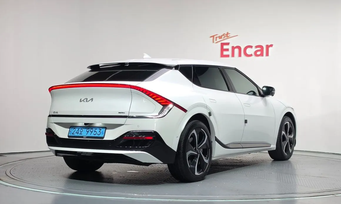 Kia EV6 — фото 6