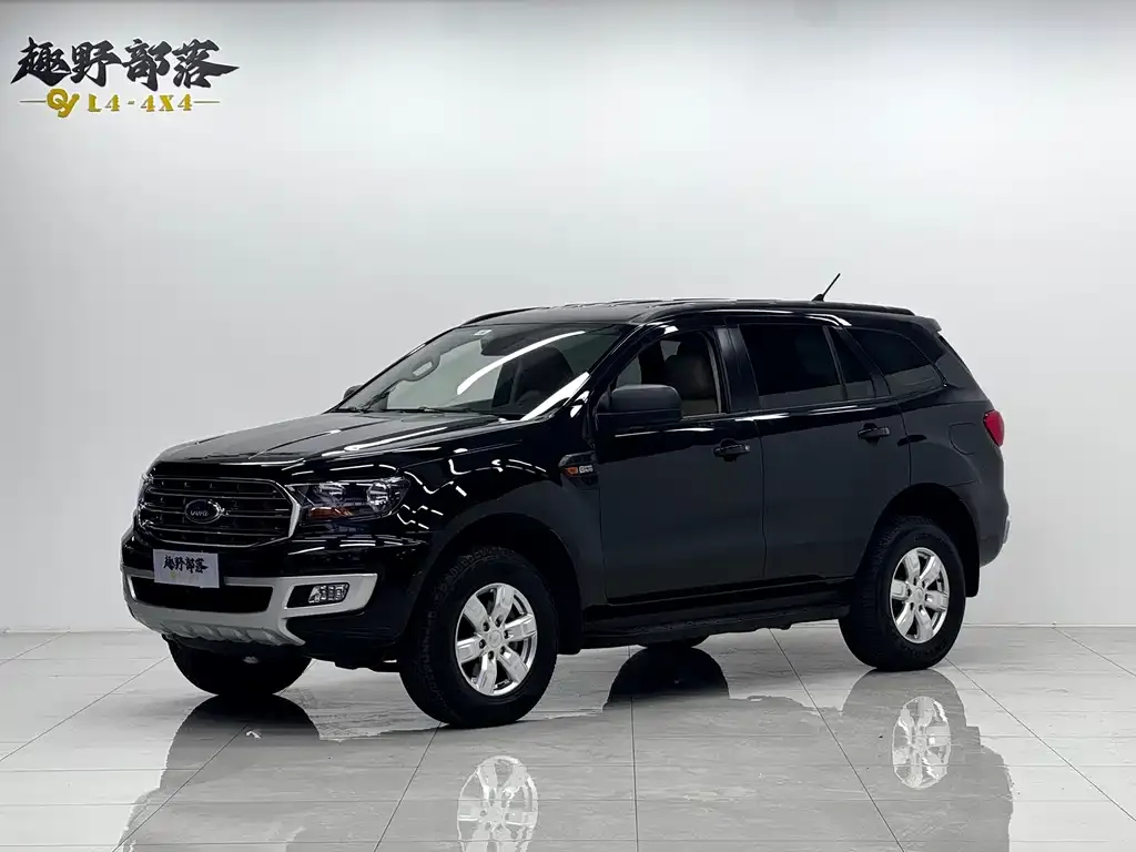 Ford Everest — фото 1