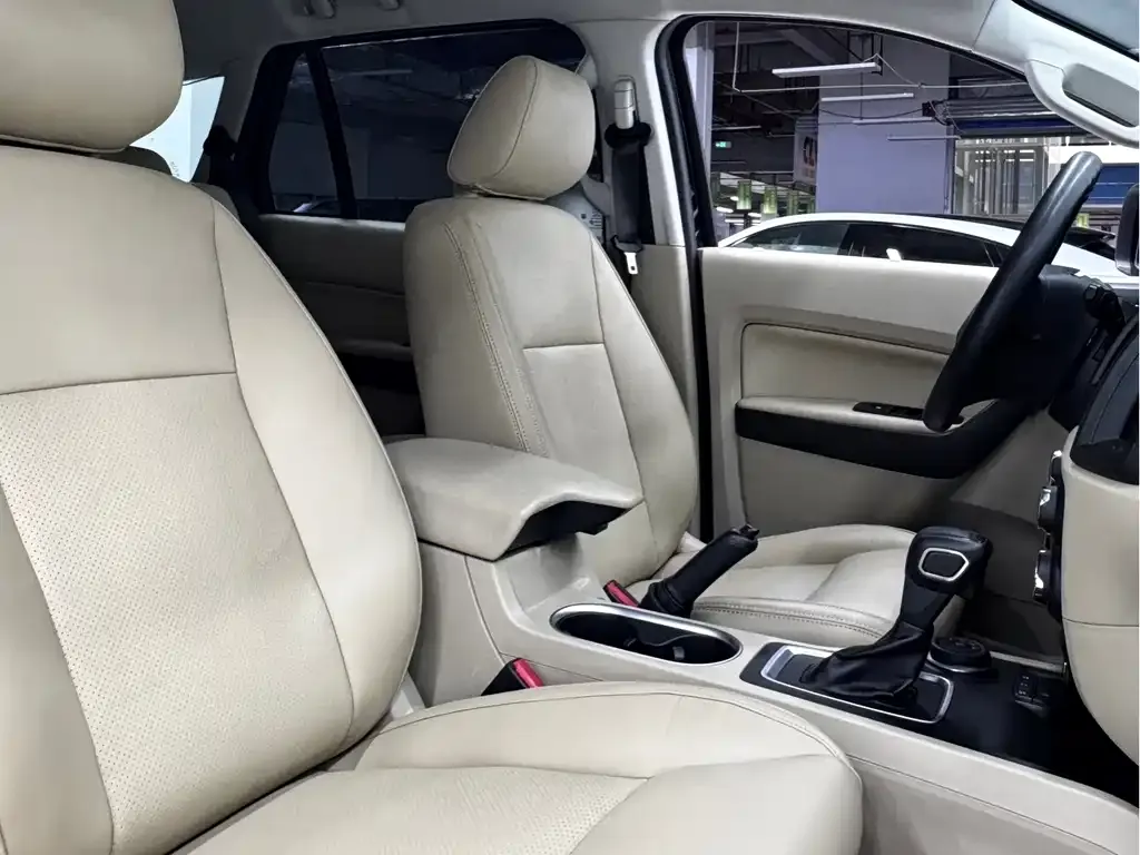 Ford Everest — фото 4