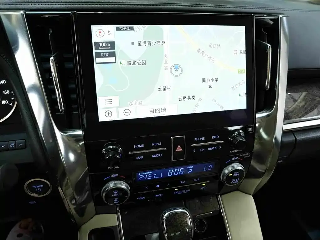 Toyota Alphard — фото 2