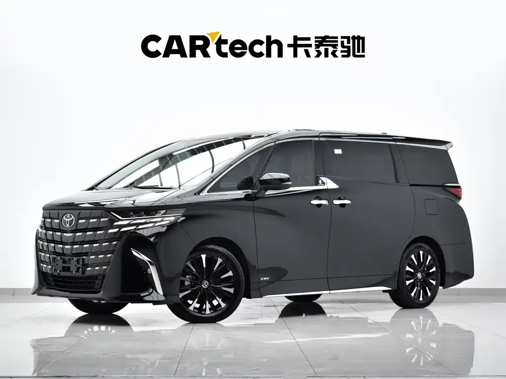 Toyota Alphard — фото 1