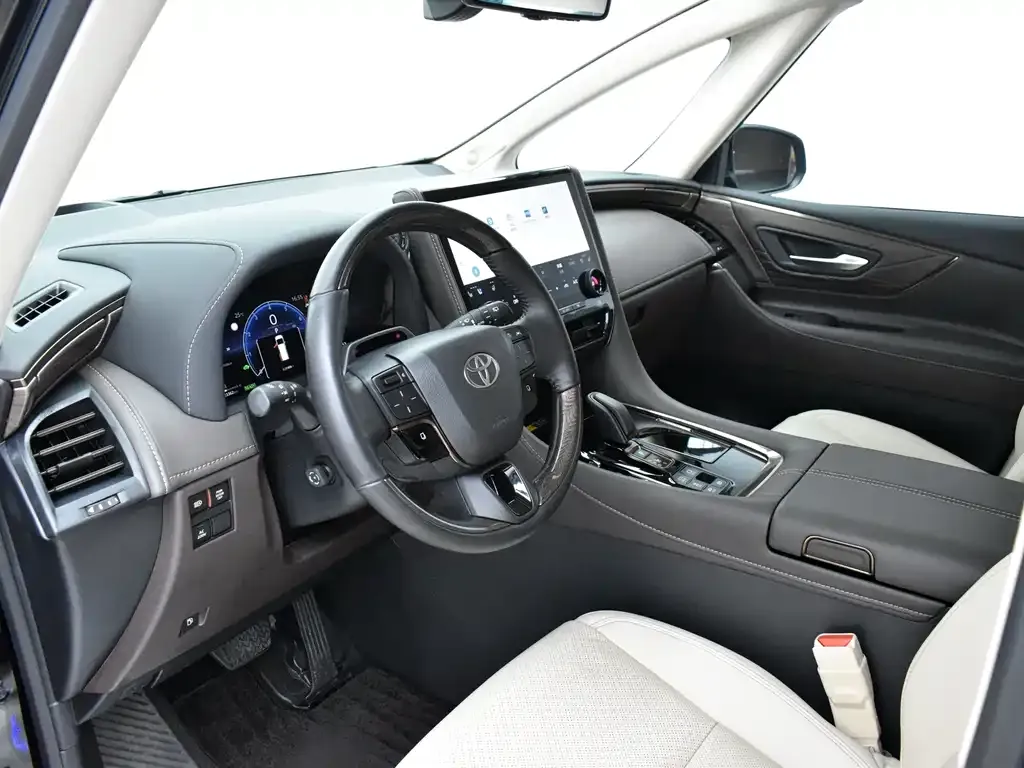 Toyota Alphard — фото 6