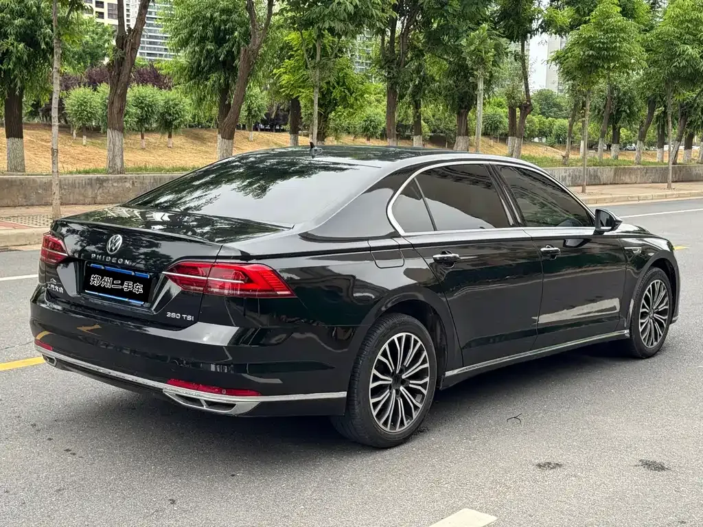 Volkswagen Phideon — фото 8