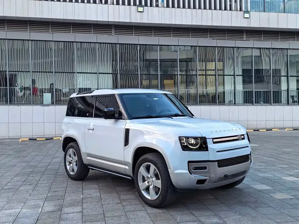 Land Rover Defender — фото 10