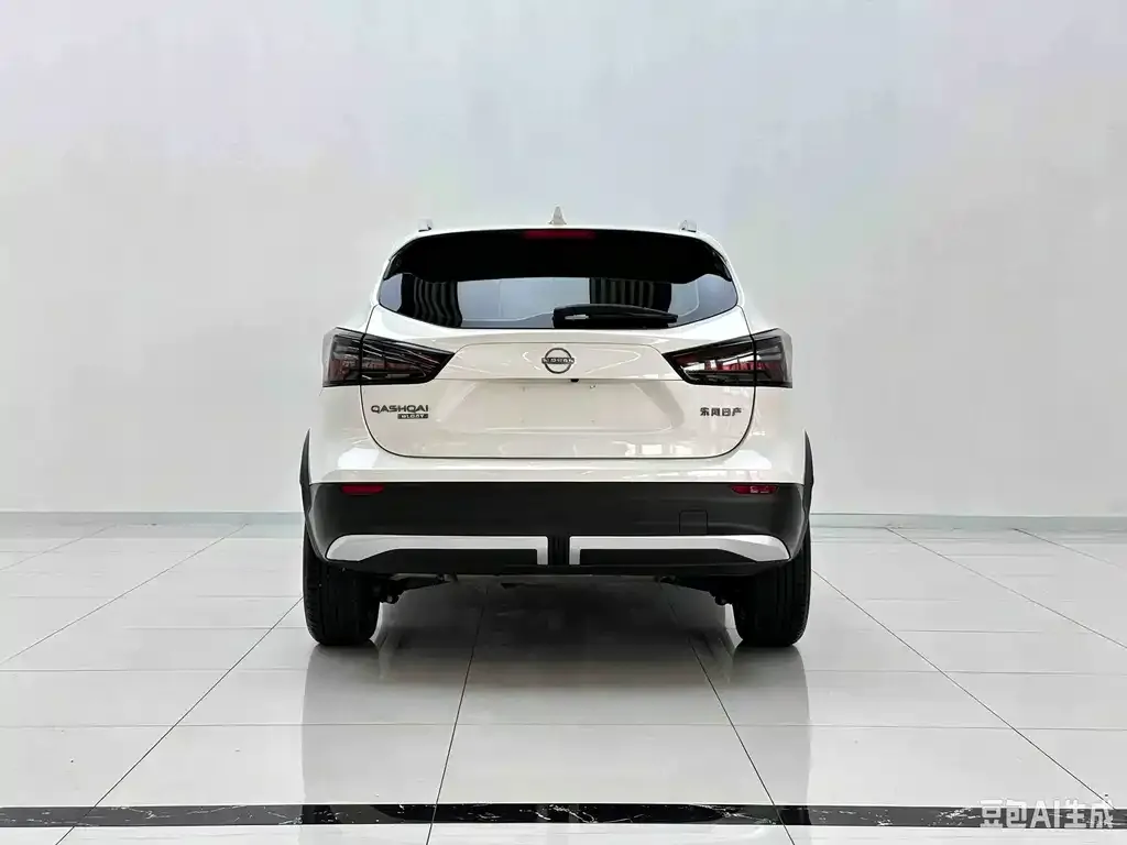 Nissan Qashqai — фото 1