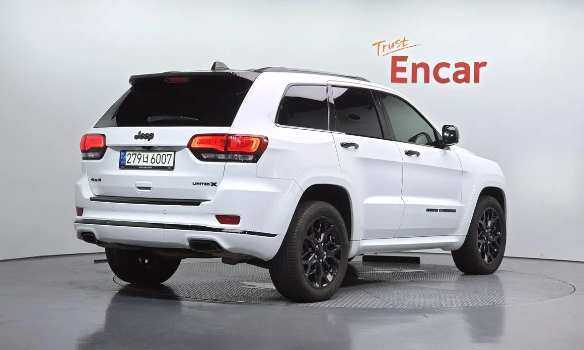 Jeep Cherokee — фото 6