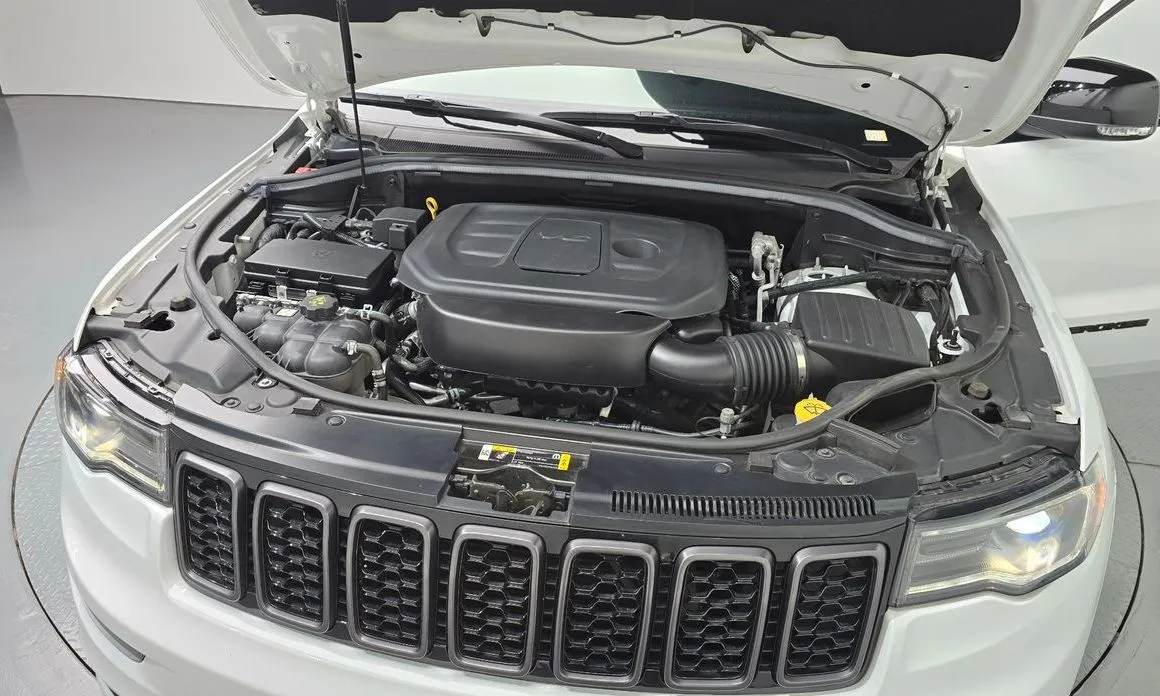Jeep Cherokee — фото 10