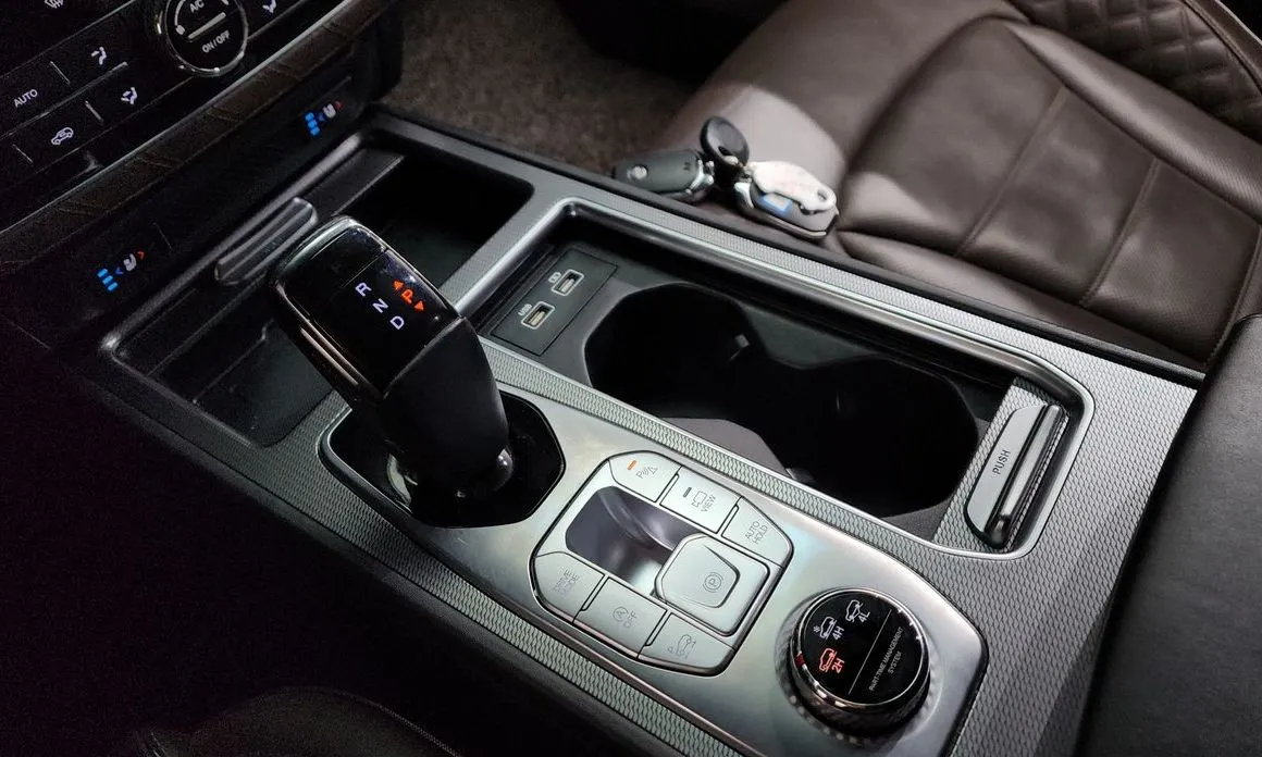 KG Mobility (Ssangyong) Rexton — фото 4