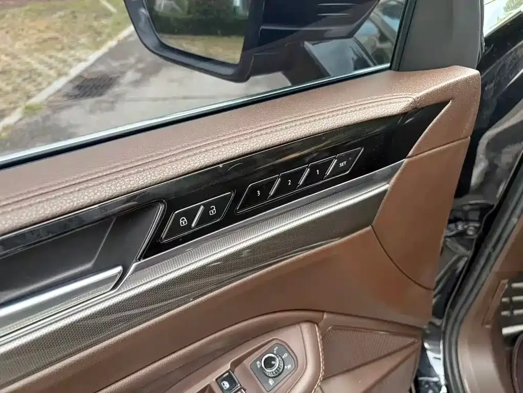 Volkswagen Phideon — фото 2
