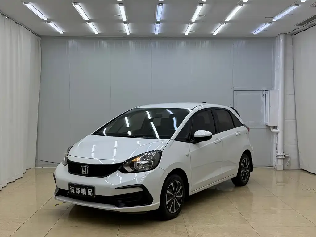 Honda Fit — фото 1