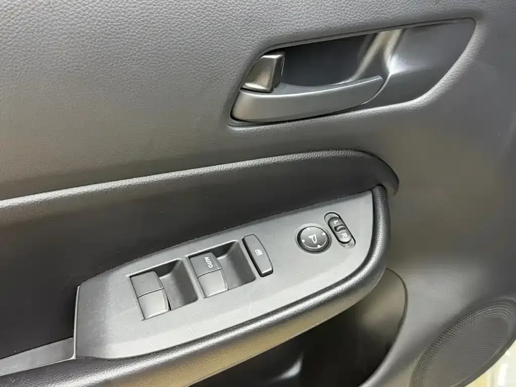 Honda Fit — фото 8