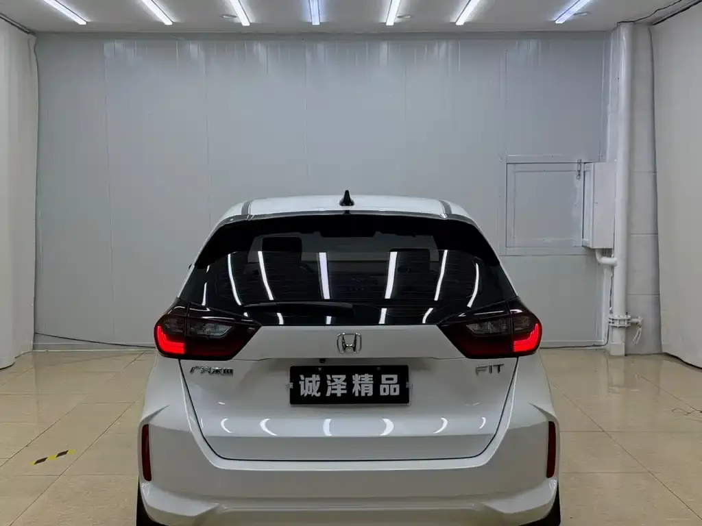 Honda Fit — фото 3