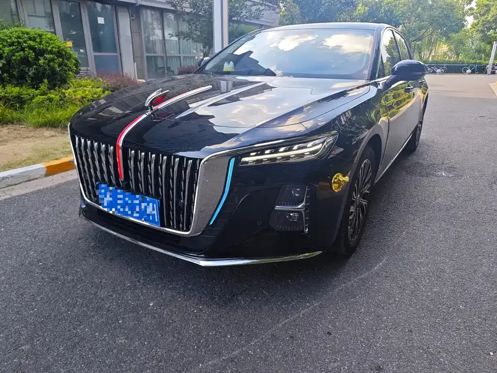 Hongqi H5 — фото 1
