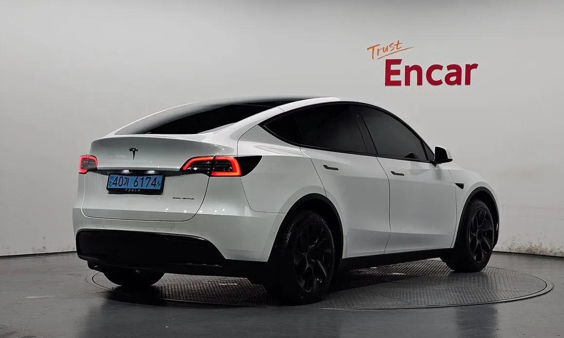 Tesla Model Y — фото 3