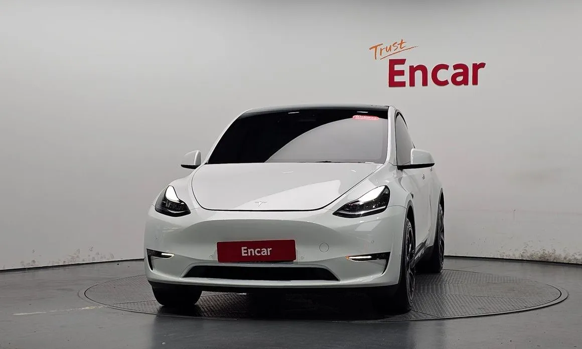 Tesla Model Y — фото 6