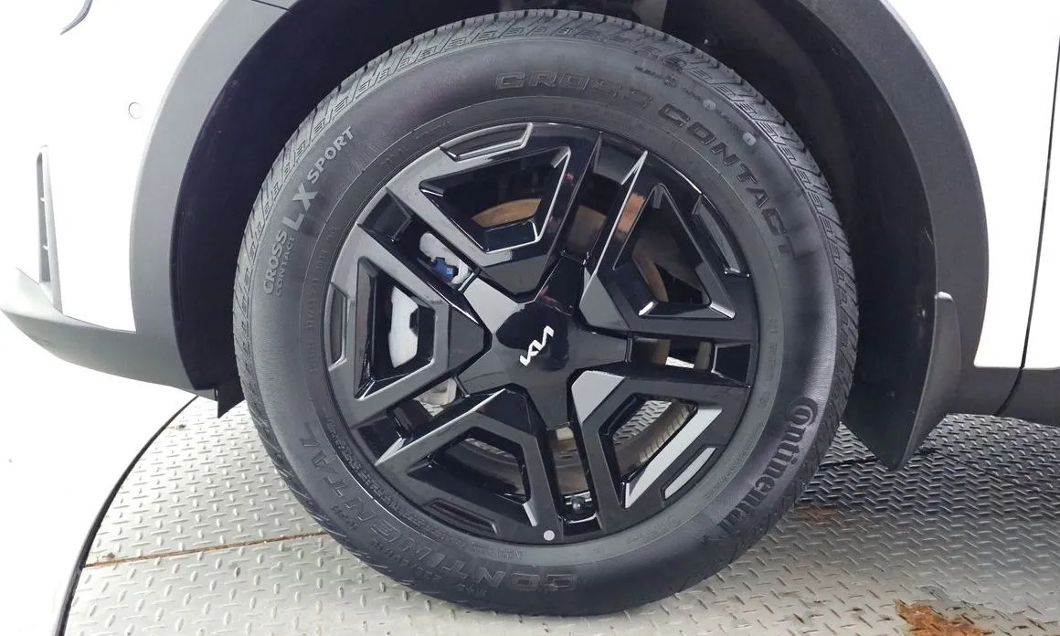 Kia Sorento — фото 3