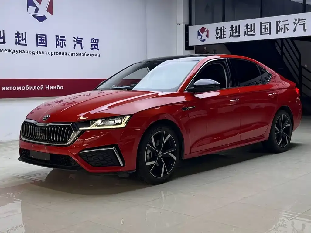 Skoda Octavia — фото 1