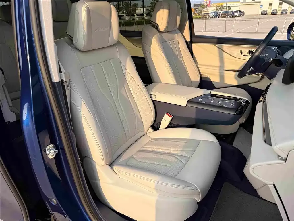 Buick GL8 Hybrid — фото 2