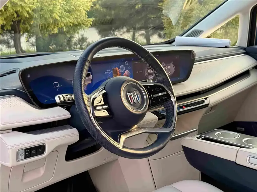 Buick GL8 Hybrid — фото 3