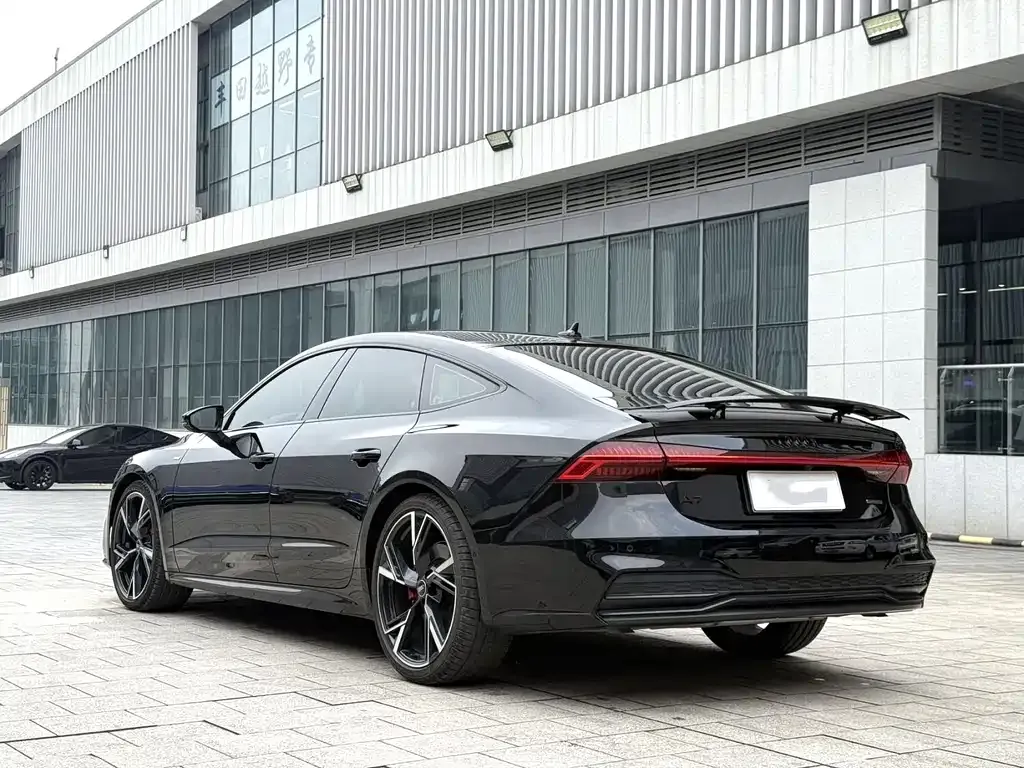 Audi A7 — фото 9