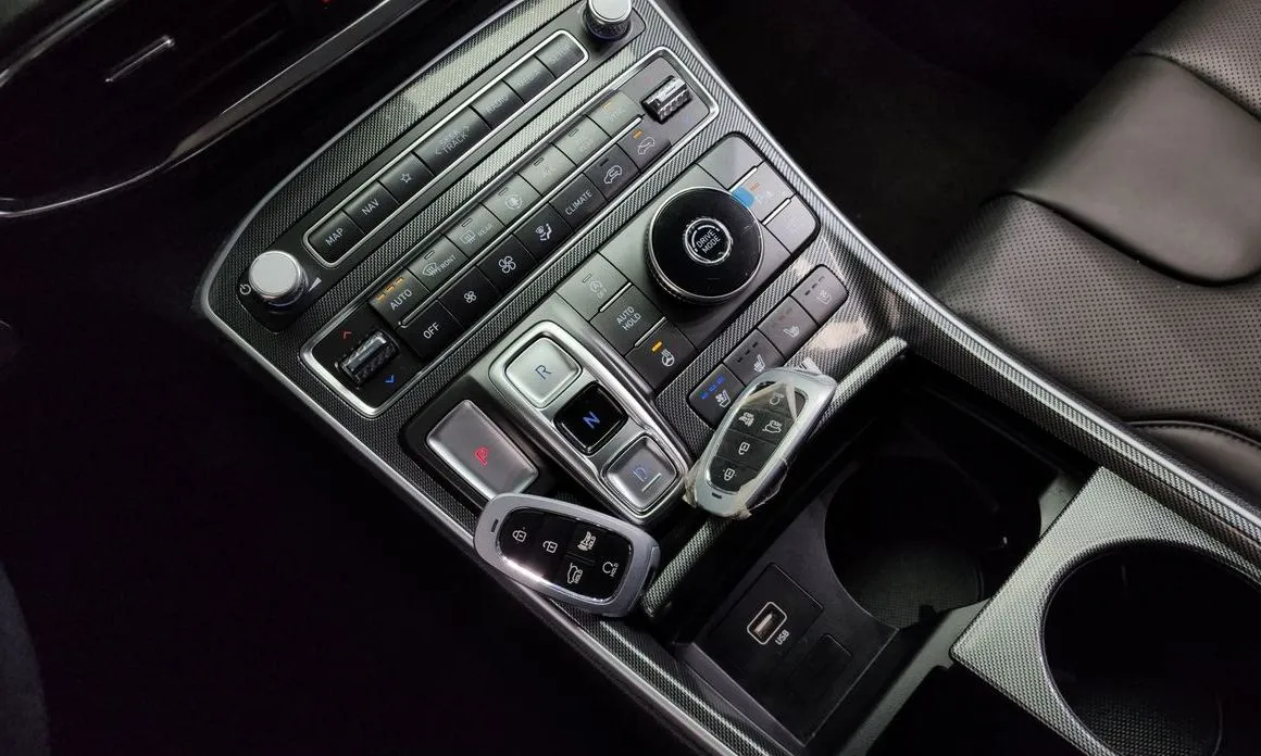 Hyundai Santafe — фото 8